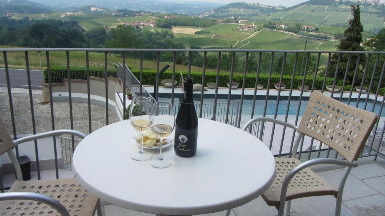 Réva Residences&Pool Monforte dʼAlba Extérieur photo