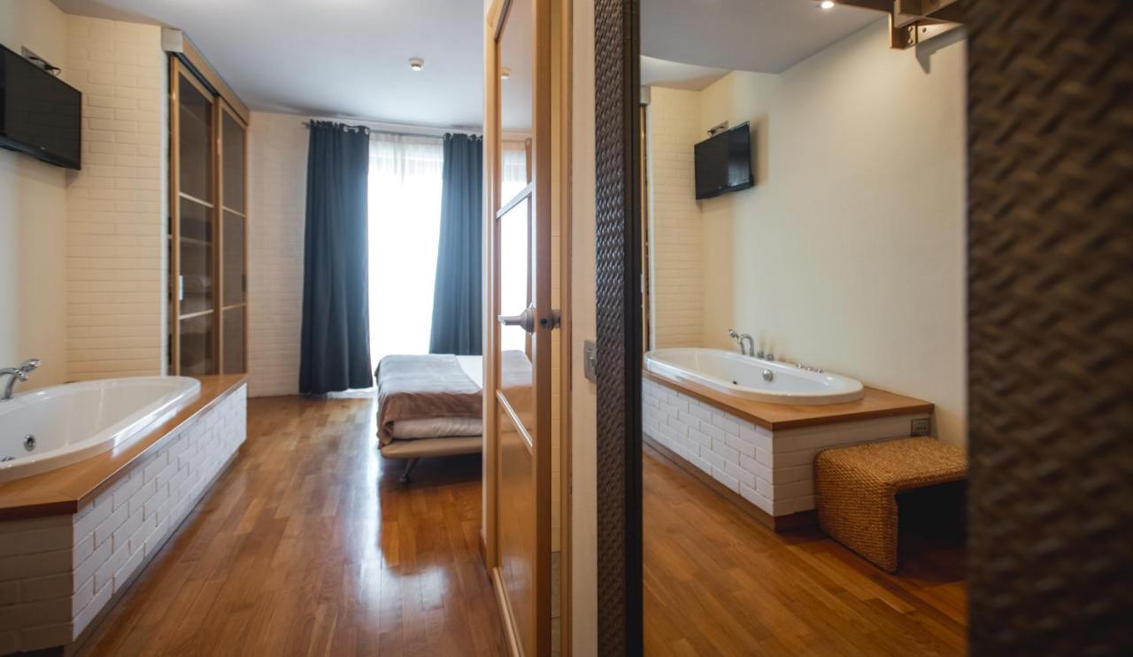Réva Residences&Pool Monforte dʼAlba Extérieur photo