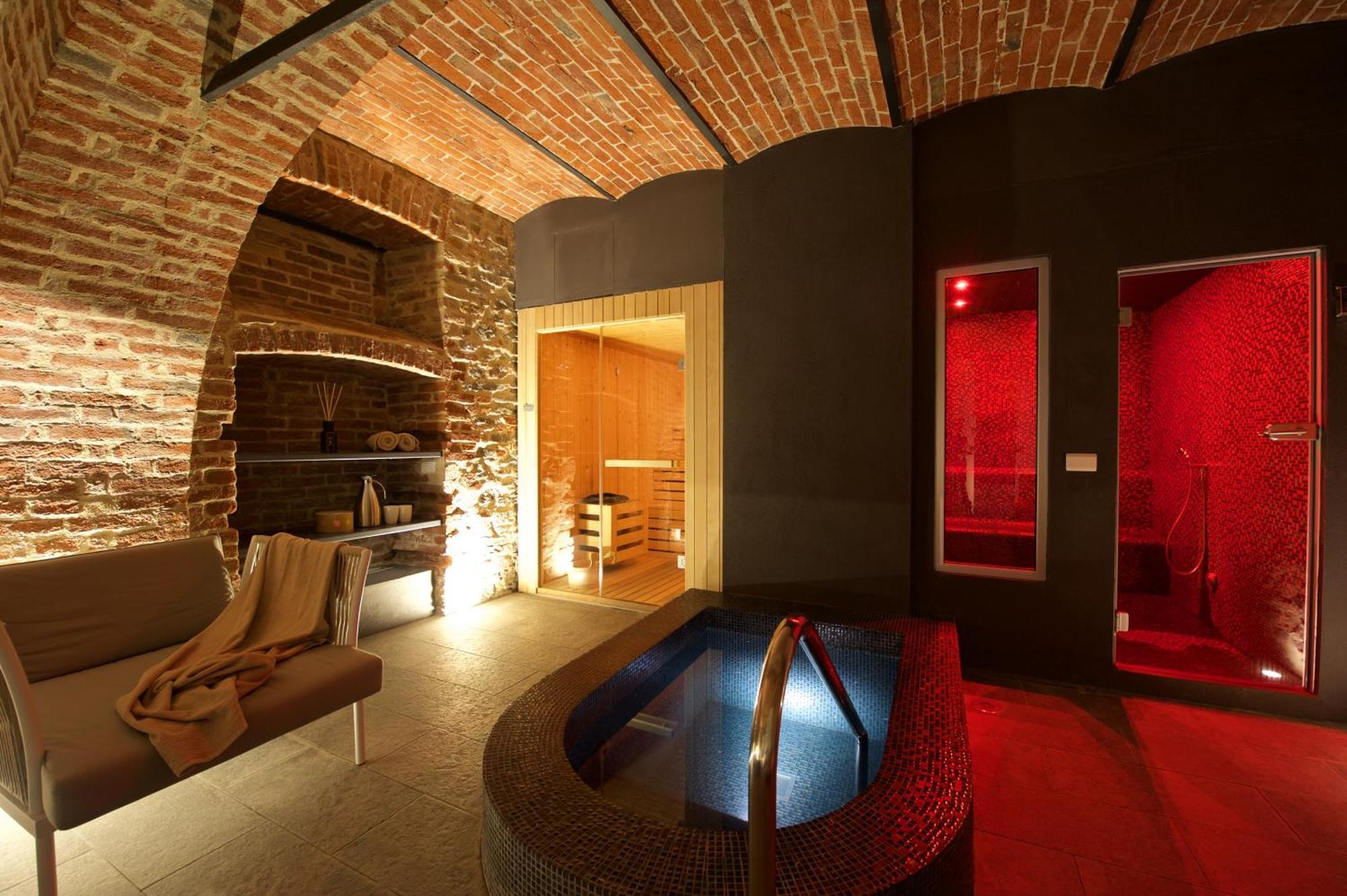 Réva Residences&Pool Monforte dʼAlba Extérieur photo