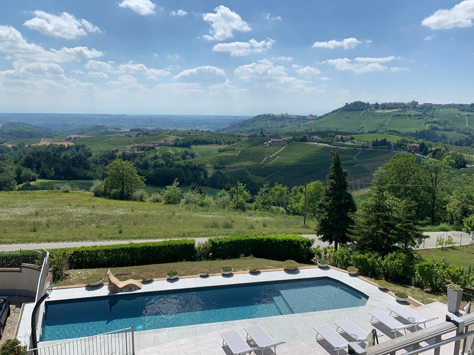 Réva Residences&Pool Monforte dʼAlba Extérieur photo